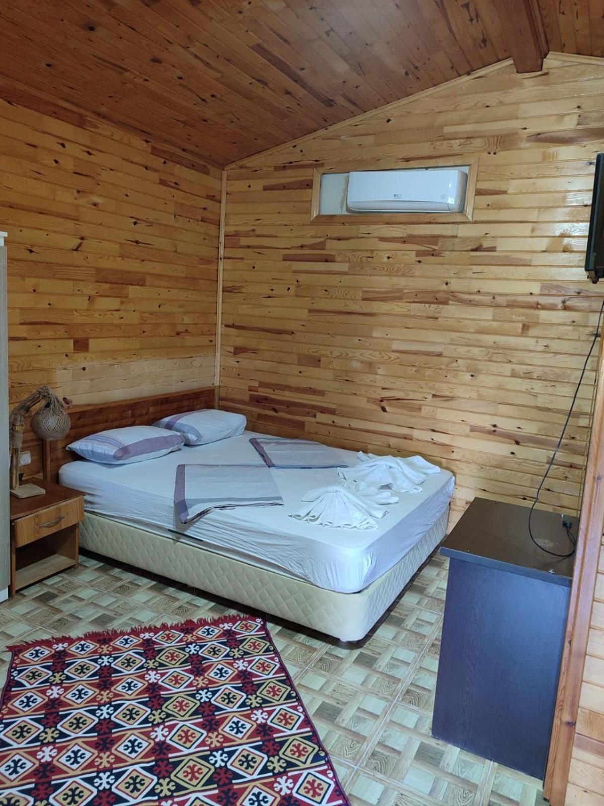 Appartamento Flora Pansiyon Cirali Kemer Esterno foto