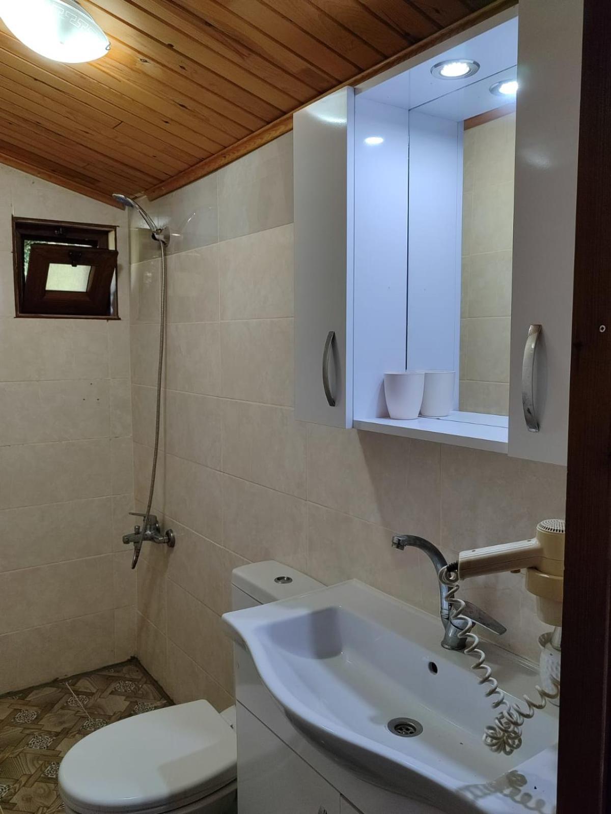 Appartamento Flora Pansiyon Cirali Kemer Esterno foto