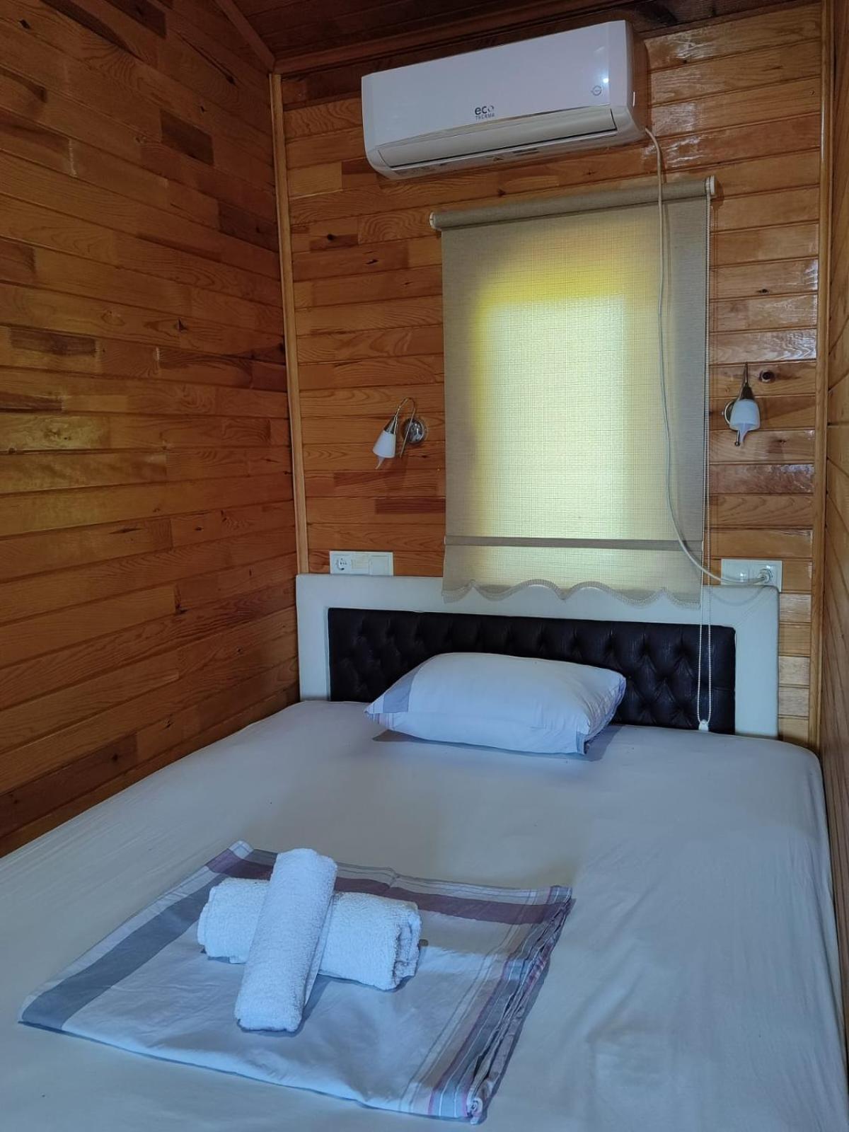 Appartamento Flora Pansiyon Cirali Kemer Esterno foto