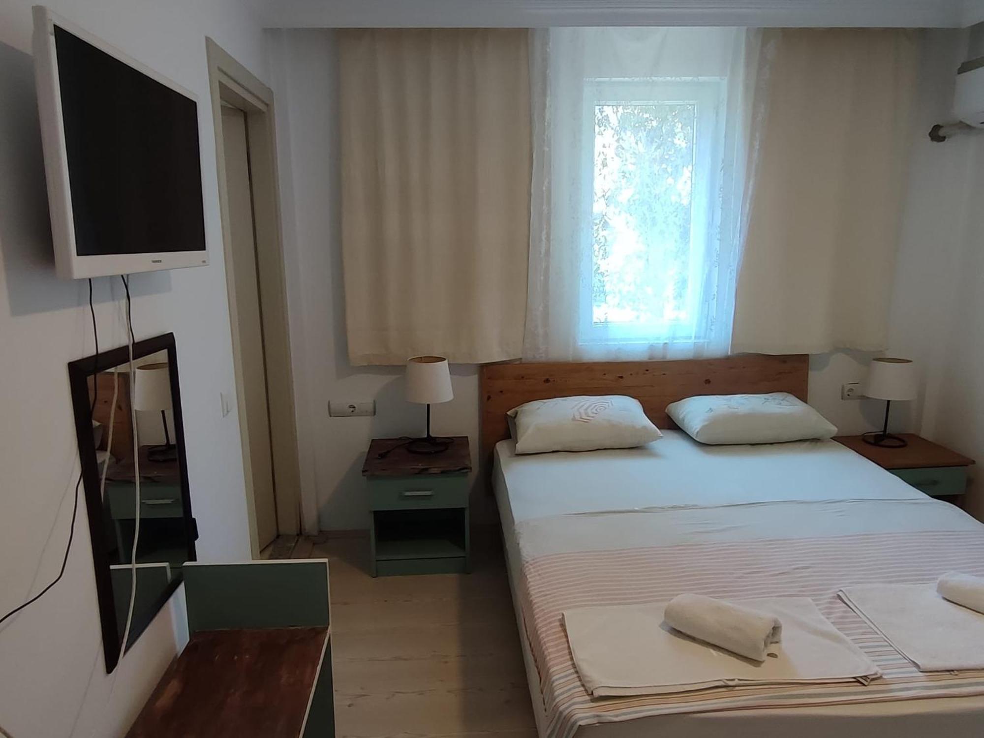 Appartamento Flora Pansiyon Cirali Kemer Esterno foto